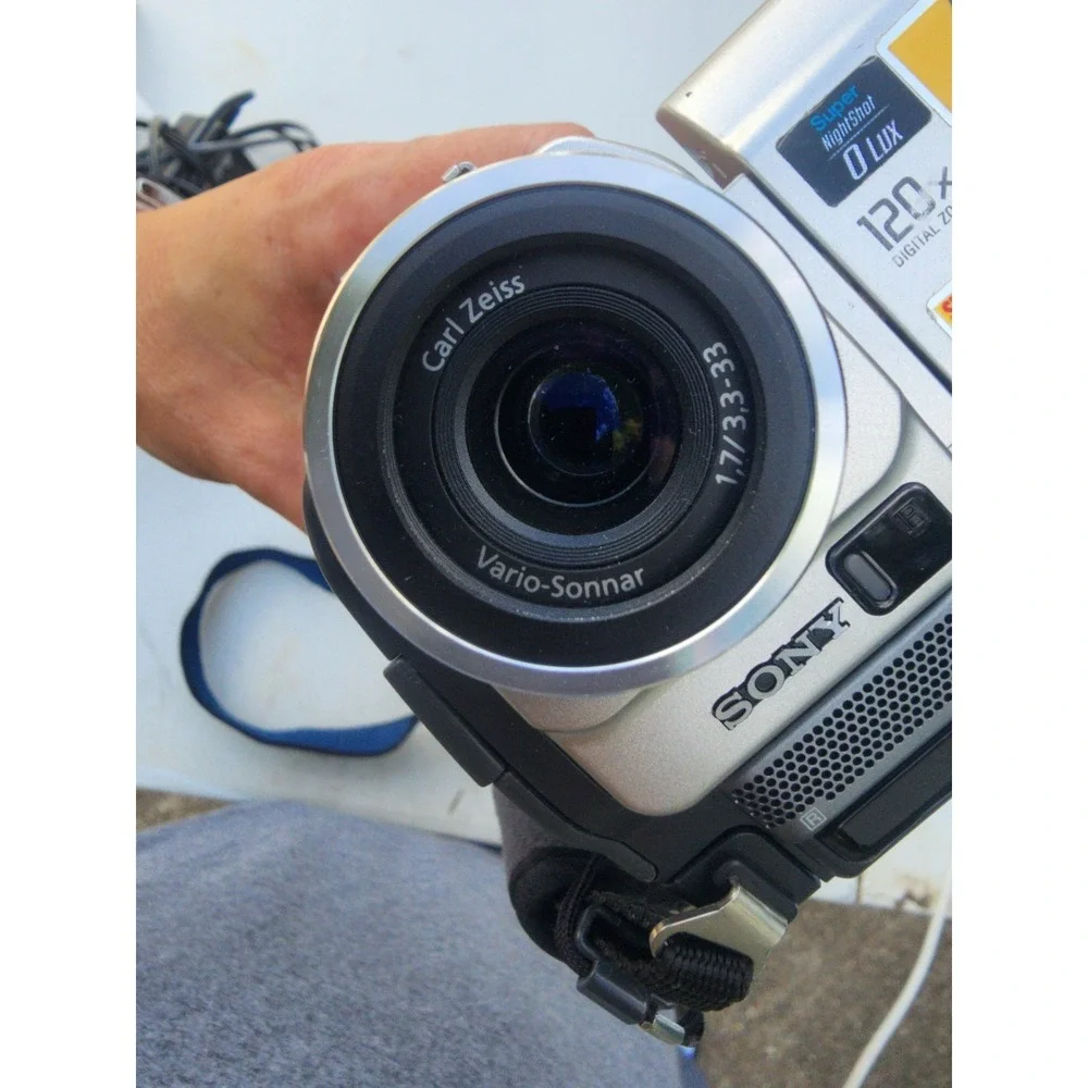 Sony Handycam DCR-TRV11 Digital Camcorder Carl Zeiss Lense, Tested W/ Cords, Bag